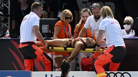 ▲艾瓦瑞茲（Anita Alvarez）在比賽中突然昏厥沉入池底。（圖／美聯社／達志影像）