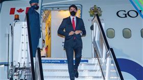 加拿大總理杜魯道（前）宣布，將在盧安達開設大使館。（圖／翻攝自twitter.com/RwandaAirports）
