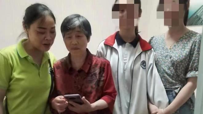 78歲母問路　竟遇失散24年的女兒