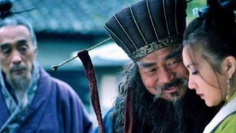 董卓殘暴、陰狠，貂蟬卻在這樣的恐懼環境下，隱忍多年。（影視示意圖／翻攝自百度百科）