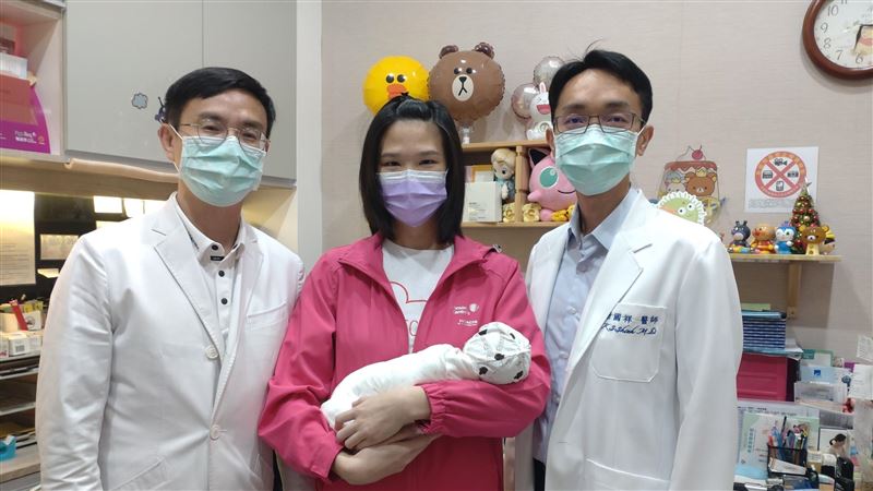 新生兒「喘」不能拖！醫轉診及時救治