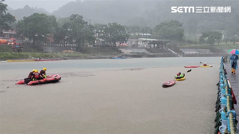 碧潭獨木舟遭雷擊受困？警消證實虛驚