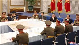 北韓中央通信社報導，金正恩主持為期3天的第8屆中央軍事委員會擴大會議，會議「批准一項重要議題，為進一步強化北韓的戰爭遏制能力提供軍事保障」。（圖／翻攝自北韓中央通信社網頁kcna.kp）

