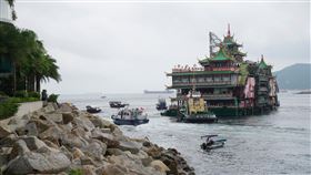 香港珍寶海鮮舫傳沉沒南海(圖／美聯社／達志影像)