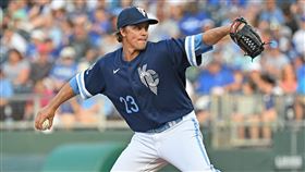 ▲葛蘭基（Zack Greinke）6局失1分拿下本季首勝。（圖／路透社／達志影像）