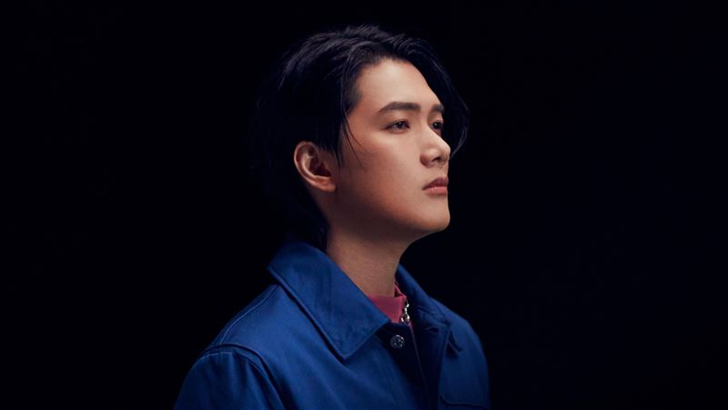 男星家中摔倒急送醫　右手割10公分