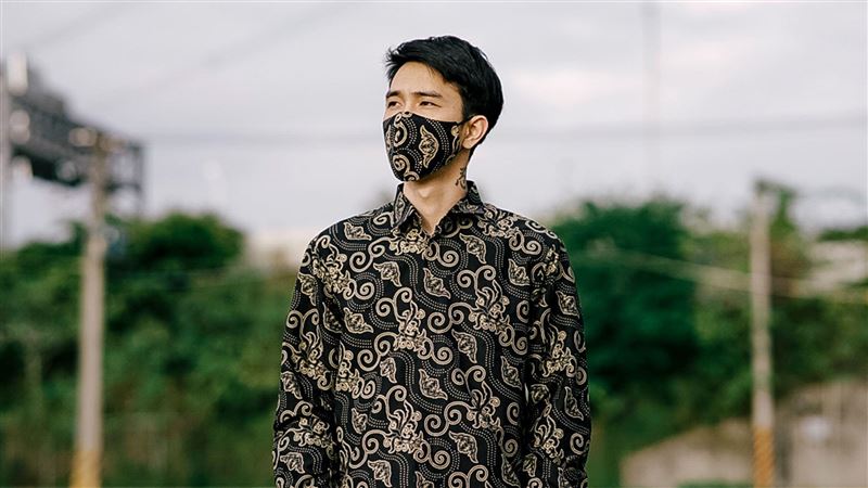 移工極樂台灣炫富　今早已驅逐出境