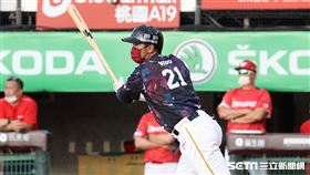 ▲樂天桃猿三壘手郭嚴文。（圖／記者劉彥池攝影）