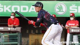 ▲樂天桃猿一壘手梁家榮。（圖／記者劉彥池攝影）