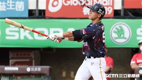 ▲樂天桃猿外野手陳晨威。（圖／記者劉彥池攝影）