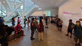 台南　美術館　僵屍展　人潮（圖／翻攝自南美館臉書）