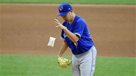 ▲菊池雄星挨6安包括2轟，僅投2局退場。（圖／美聯社／達志影像）