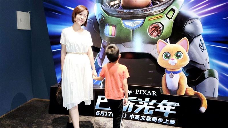 特殊兒看電影遭驅趕　美女主播發聲了