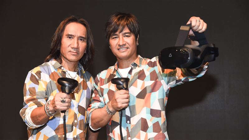 動力火車挑戰VR演唱會　吐最大優點
