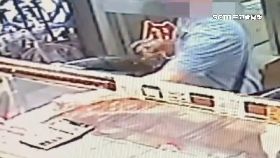 琪 搶金鍊投案2400
