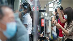 北捷/捷運車廂/口罩(記者陳弋攝影)