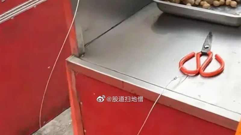 不只特斯拉！中共北戴河菜刀也被上鎖