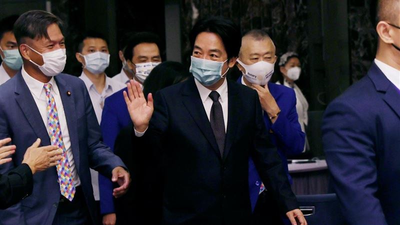賴清德術後現身　籲國人注意正確姿勢