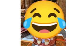 弟弟做啥都認真！拜拜堆「供品101」網笑：這都不放過？（圖／翻攝自Dcard）