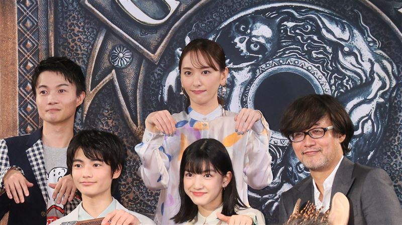 新垣結衣婚後露面！髮際線飆高近照曝