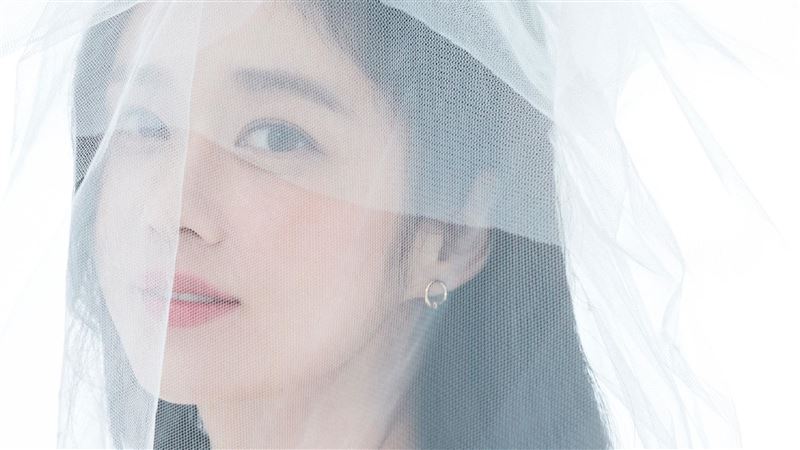 張娜拉婚紗照曝光　甜喊中文感謝粉絲