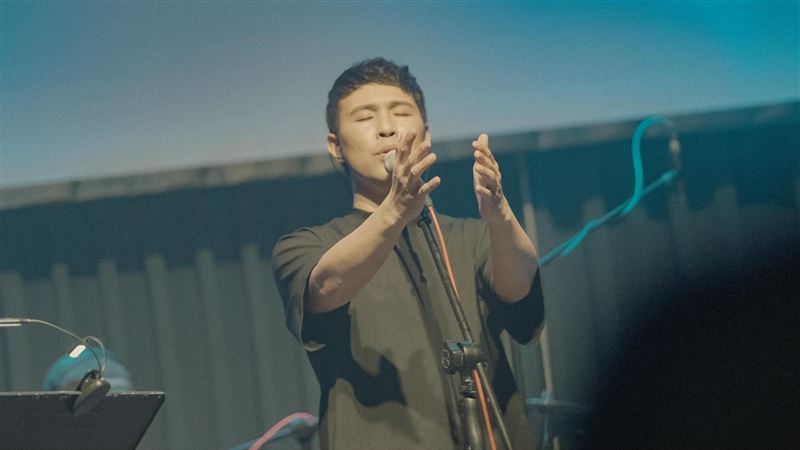 男星全身只剩50元　他負債還做這事