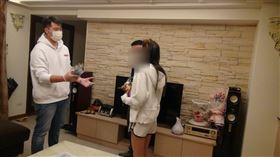 台中市刑大偵八隊，販毒，25歲妙齡女，七期豪宅，點鈔機，招財 (圖／翻攝畫面)