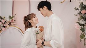 粿粿登記結婚照（圖／翻攝自粿粿臉書）