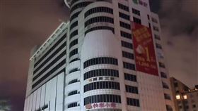 台南德安百貨於6月30日22:00正式熄燈走入歷史。（圖／翻攝自德安百貨臉書）