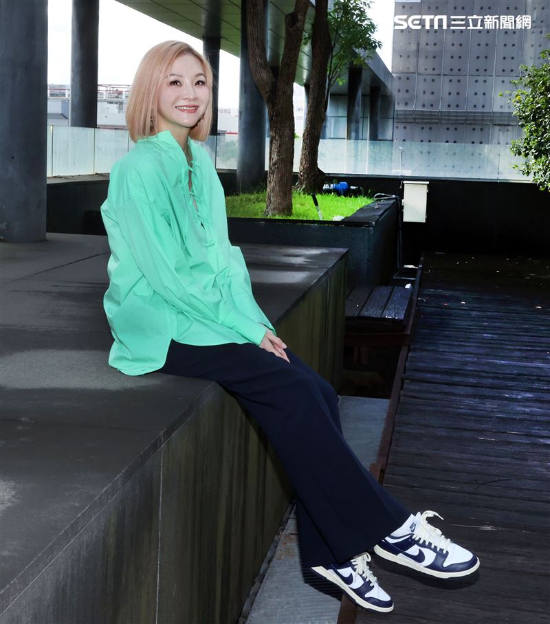 女模花花三立新聞網專訪。（記者邱榮吉/攝影）
