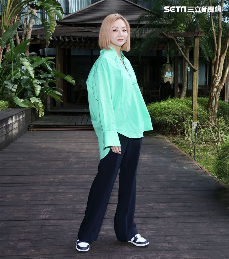 女模花花三立新聞網專訪。（記者邱榮吉/攝影）