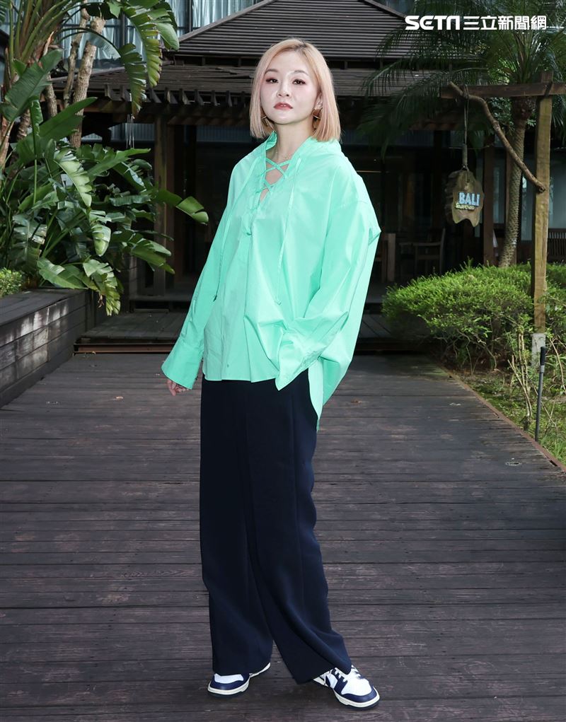 女模花花三立新聞網專訪。（記者邱榮吉/攝影）