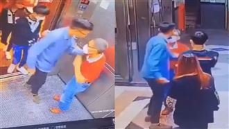 屁孩被門夾反打老翁　結局一幕超療癒