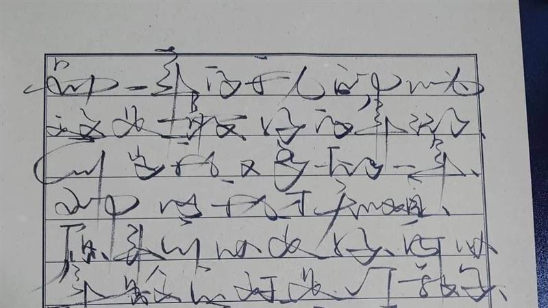 她字跡太草！老師哭：能幫人畫符解運