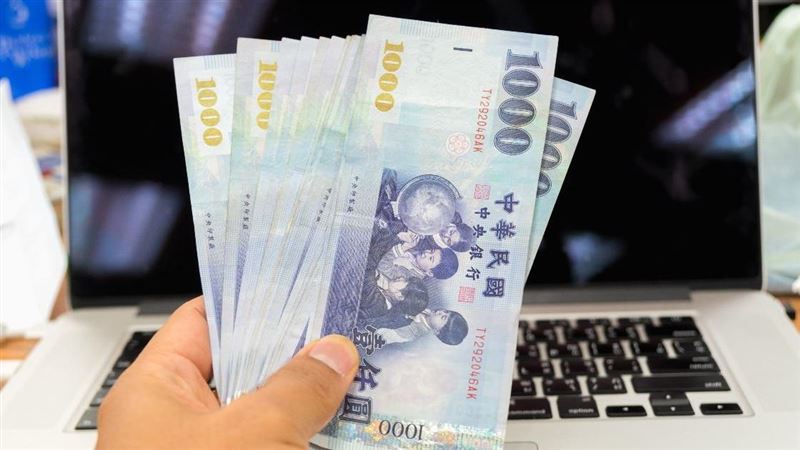 台股慘兮兮　散戶只能賠到哭？