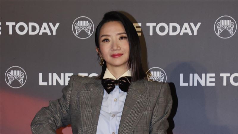 陶晶瑩現身紅毯虧黃宣　一句話惹噴笑