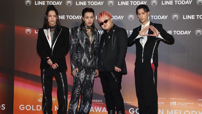 他走紅毯忘拉拉鏈　走光畫面尷尬播出