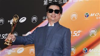 拿下台語歌王！王俊傑轉頭：謝他勇敢