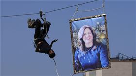 半島電視台記者阿克萊（Shireen Abu Akleh）遭以色列部隊射殺。(圖/美聯社/達志影像)