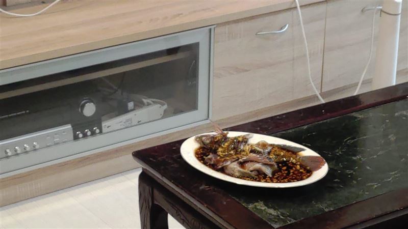 做西湖醋魚招待客人　挨酸中共同路人