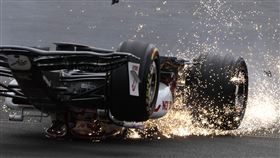 F1嚴重5連撞意外！中國首位車手被撞飛　翻覆起火摔場外
周冠宇
（圖／美聯社／達志影像）