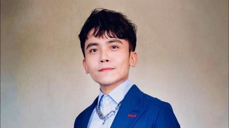 男星遲到完蛋了　下跪黃子佼張小燕