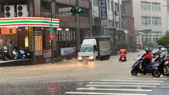 午後雷雨彈繼續炸　這天起天氣才好轉