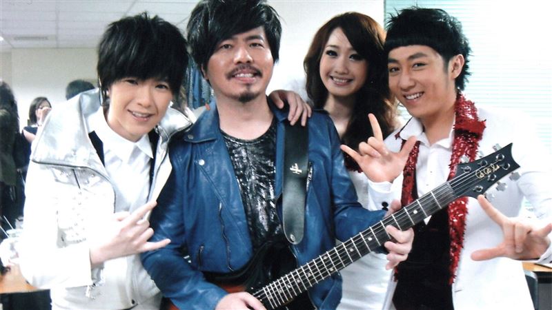 獨／曝與朱俐靜合照　黃國倫吐大遺憾