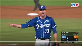 羅力罕見在場上暴怒。（圖／擷取自CPBL TV）