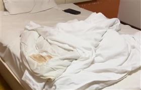 遼寧酒店的床單有血（圖／翻攝自網易視頻）