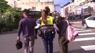 計程車擦撞意外　逮車上5名失聯移工