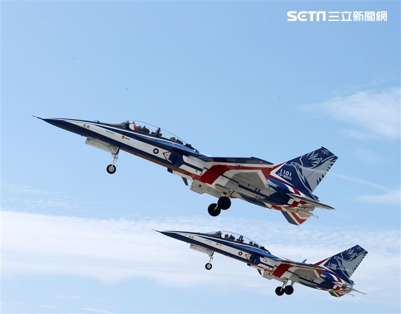 勇鷹高教機測試、接機任務及換(擴)訓任務，中科院及漢翔公司執行各式新型武器及裝備研發、測試等任務。（記者邱榮吉/攝影）