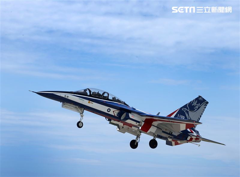 勇鷹高教機測試、接機任務及換(擴)訓任務，中科院及漢翔公司執行各式新型武器及裝備研發、測試等任務。（記者邱榮吉/攝影）