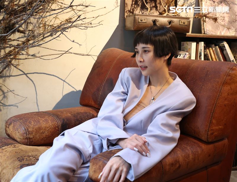 葉穎三立新聞網專訪。（記者邱榮吉/攝影）